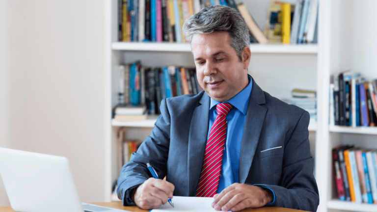 Finanzbeamter